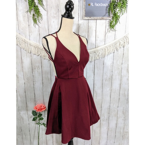 LULU'S MINI MAROON STRAP DRESS, SIZE MED - Picture 1 of 4